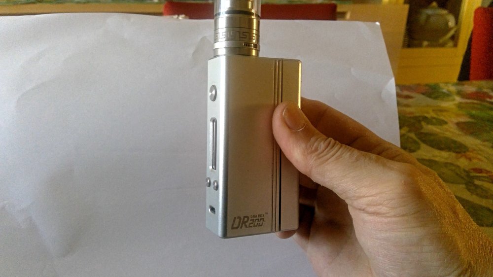 Hotcig DR200 con DNA200.jpg
