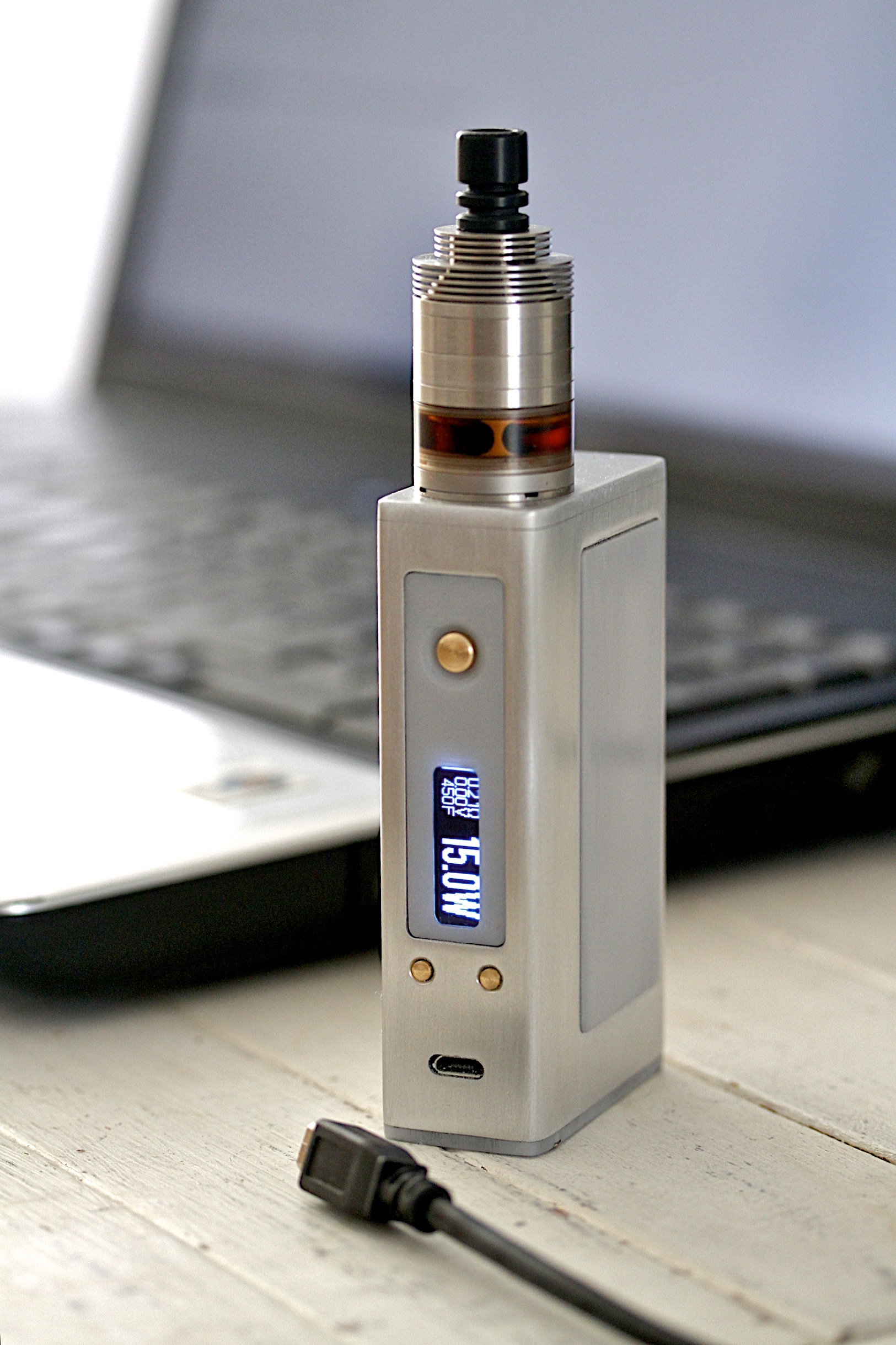 DNA200a_003.jpg